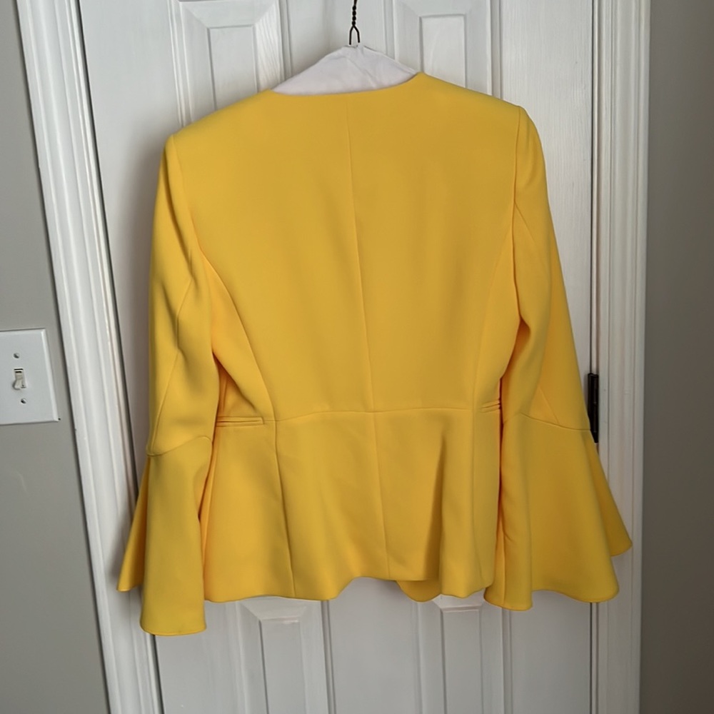 Zara yellow bell sleeve open front blazer - Picture 6 of 6